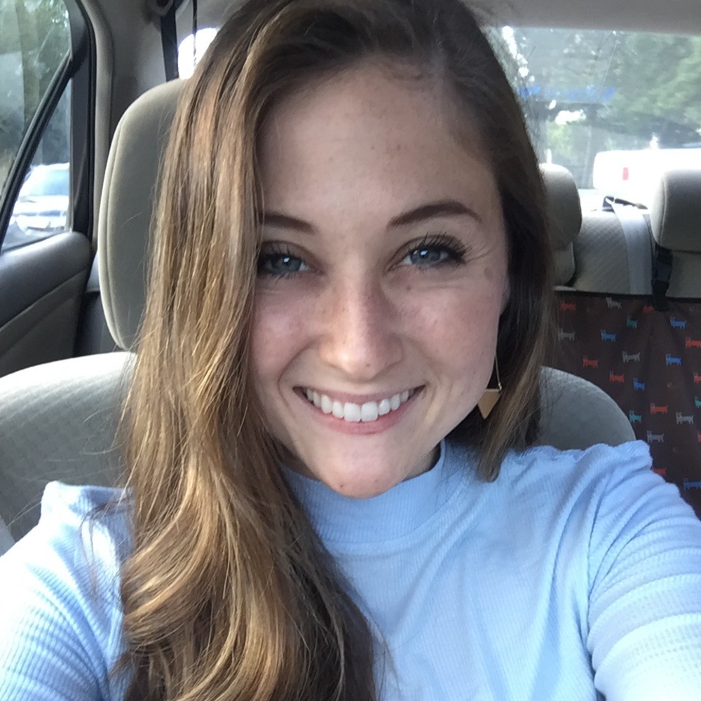 Meet your Posher, Olivia